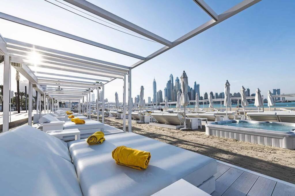Private Pool Apt. Five Palm Jumeirah Up To 6Guest 迪拜 外观 照片