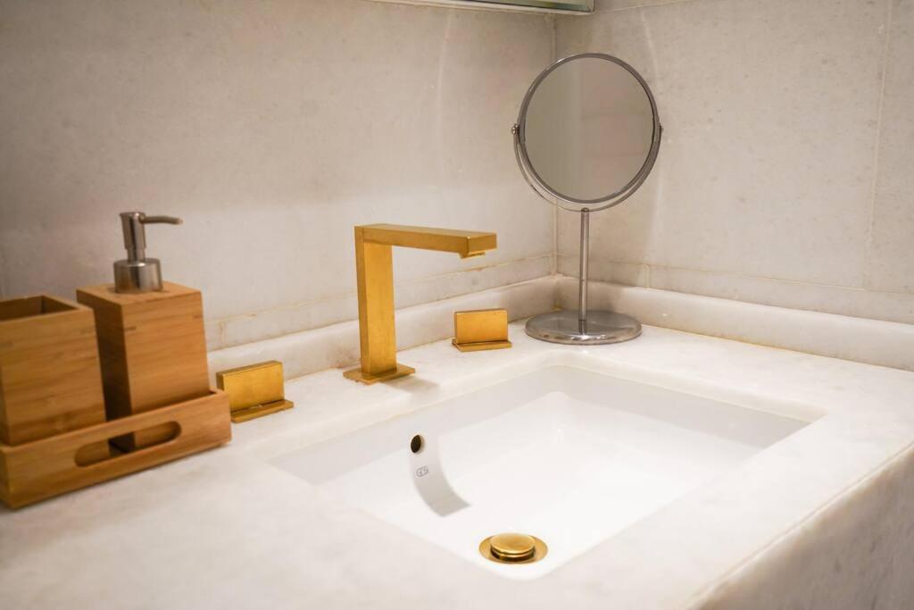 Private Pool Apt. Five Palm Jumeirah Up To 6Guest 迪拜 外观 照片